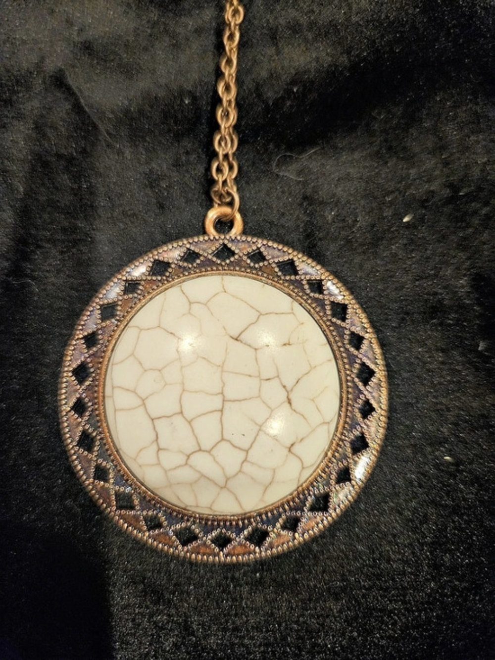 Paparazzi Sandstone Castles Gold-Tone Pendant Necklace in White